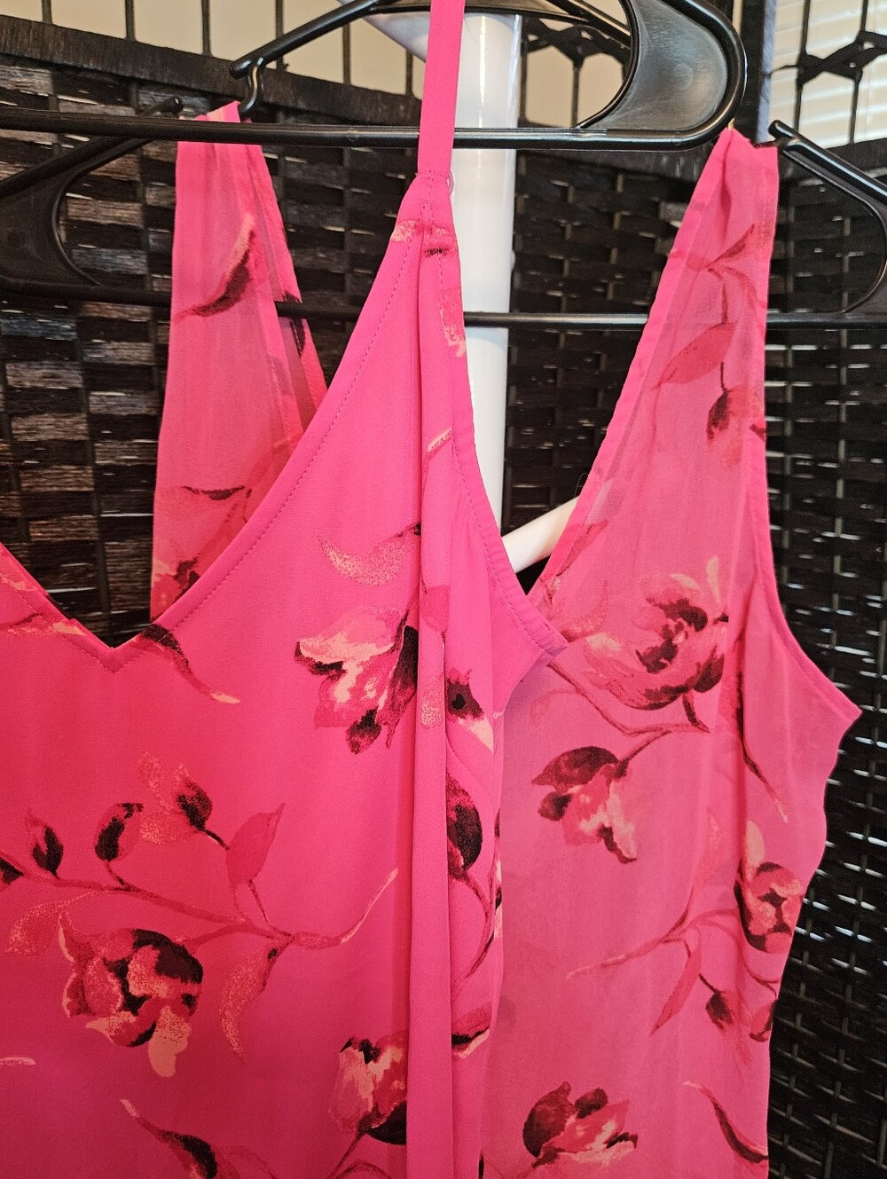 White House Black Market Hot Pink Floral Spaghetti-Strap Tank Layering Set